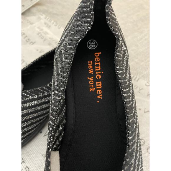 Bernie Mev Woven V‑Vamp Flat Women 8/38 Black Silver Stretchy Clean Girl NWOB - Picture 2 of 5